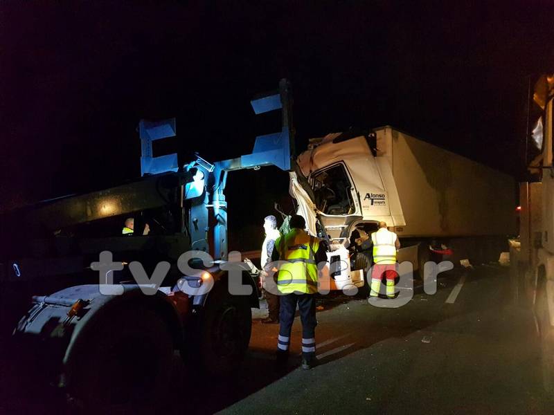 Τροχαίο με νταλίκες και έναν σοβαρά τραυματία στην Ε.Ο. Αθηνών -Λαμίας – ΦΩΤΟ