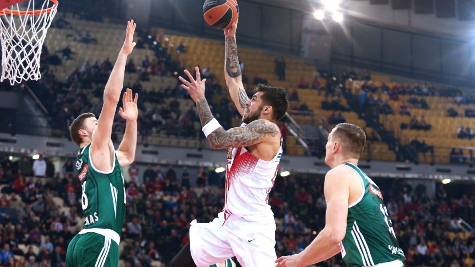 Ολυμπιακός – Ζαλγκίρις 19-19 (10′)