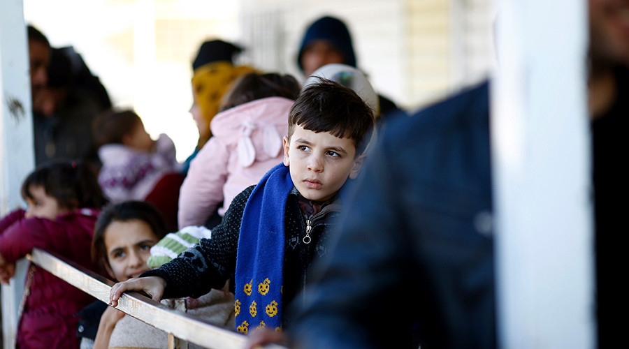 Μόνο 350 ασυνοδευτα παιδιά προσφύγων θα υποδεχθεί η Βρετανία – Έντονες αντιδράσεις