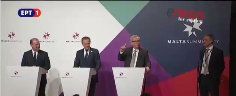 Η χιουμοριστική απάντηση του Γιούνκερ σε ερώτηση για τους Τραμπ και Πούτιν – ΒΙΝΤΕΟ