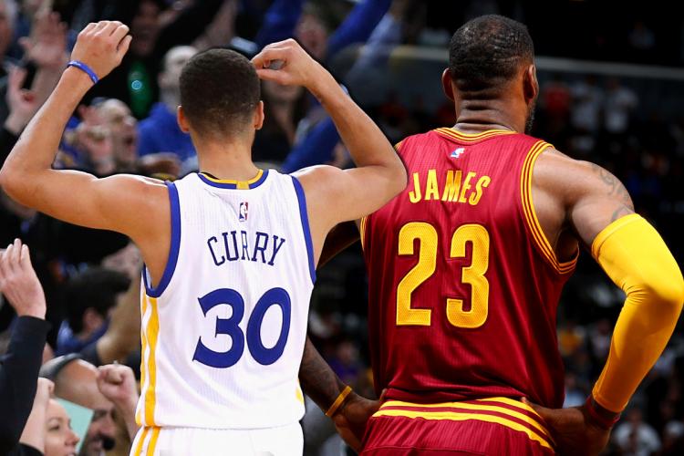 «Πυρ ομαδόν» ΛεΜπρόν και Κάρι κατά του Τραμπ