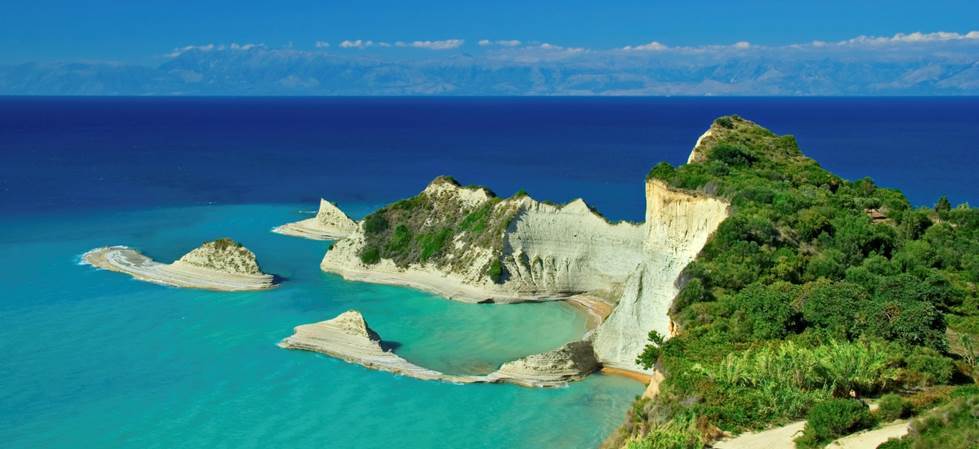 Telegraph: Τα 19 κορυφαία ελληνικά νησιά