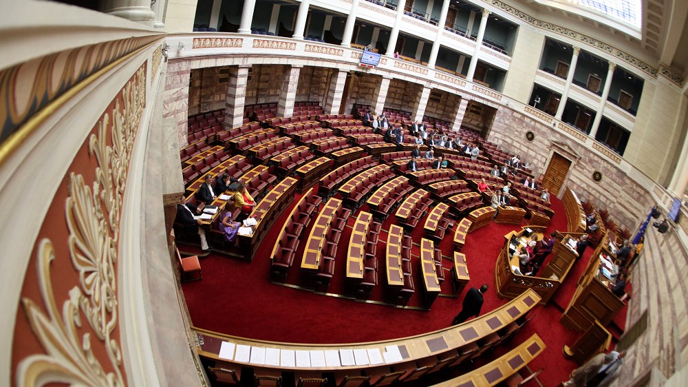 Τροπολογία για παράταση τριών χρόνων στη θητεία πυροσβεστών 5ετούς υποχρέωσης