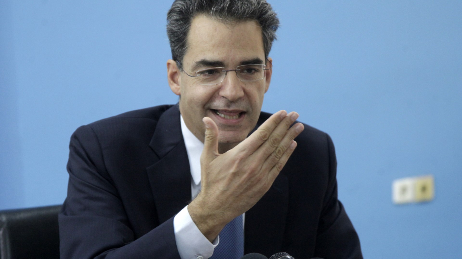 Ο καθηγητής Άγγελος Συρίγος για την επίθεση που δέχτηκε