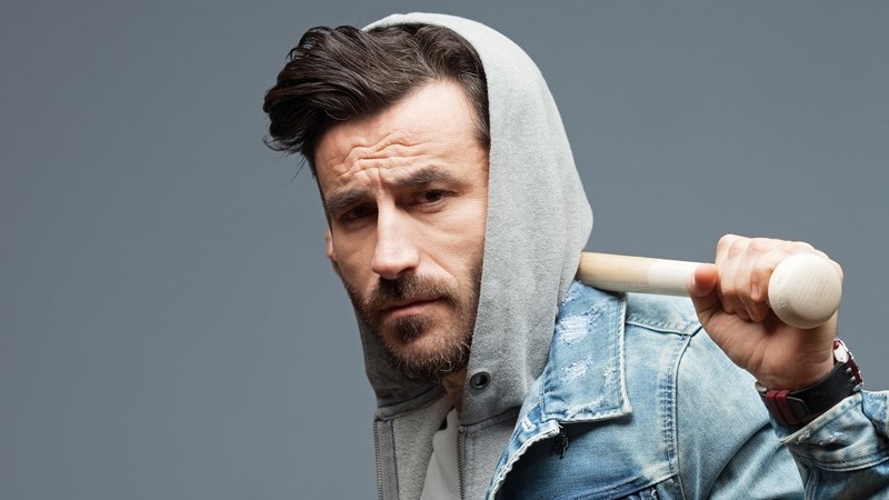 Ποιος παρουσιαστής ζητά να σταματήσει το έθιμο της Τσικνοπέμπτης