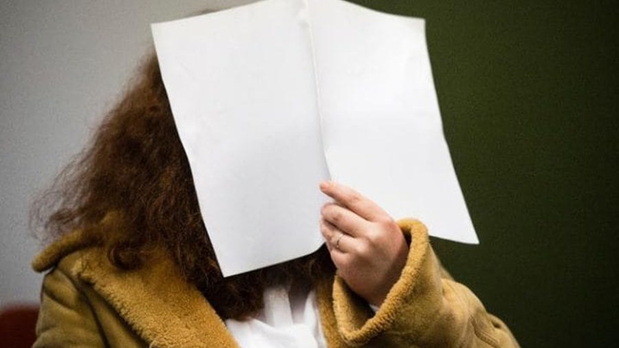 Σοκ στη Γερμανία: Αποκεφάλισε τον σύντροφό της με ηλεκτρικό πριόνι