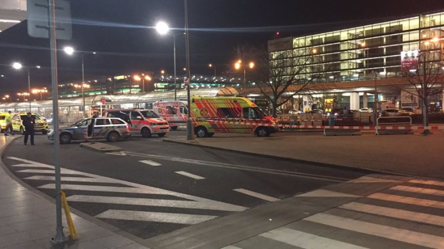 Εκκενώνεται το αεροδρόμιο της Πράγας – Απειλή για βόμβα – ΦΩΤΟ