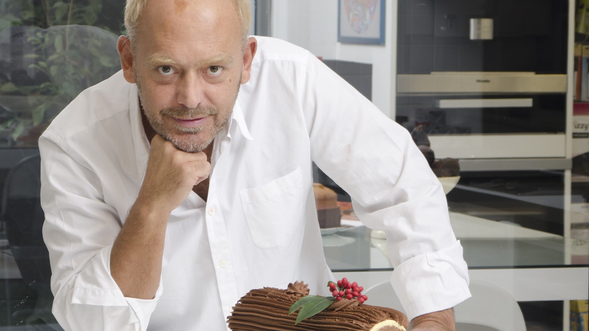 Αγνώριστος ο Στέλιος Παρλιάρος από το… μακρινό 1983