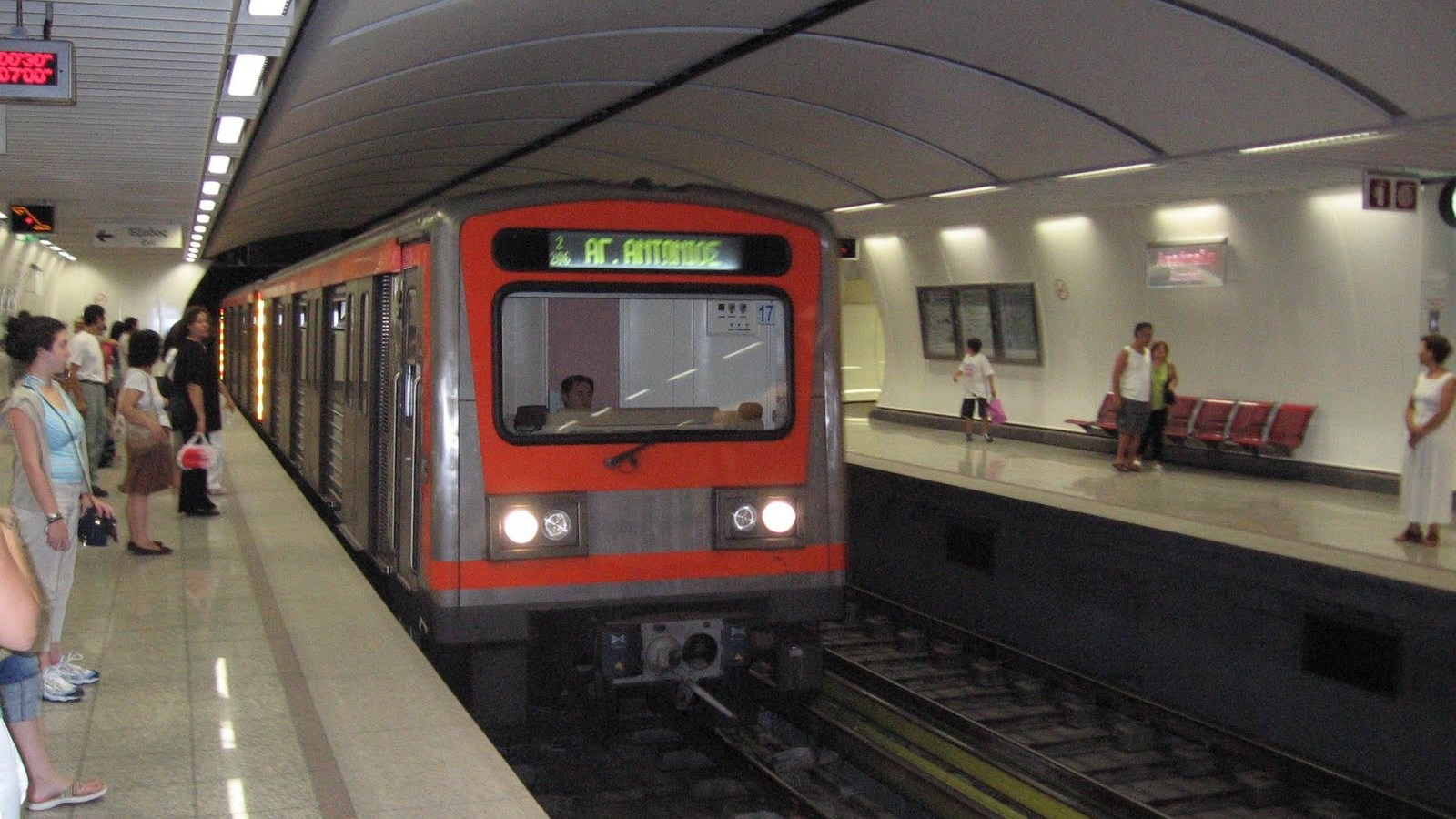 Τρίωρη στάση εργασίας σε μετρό, ηλεκτρικό και τραμ