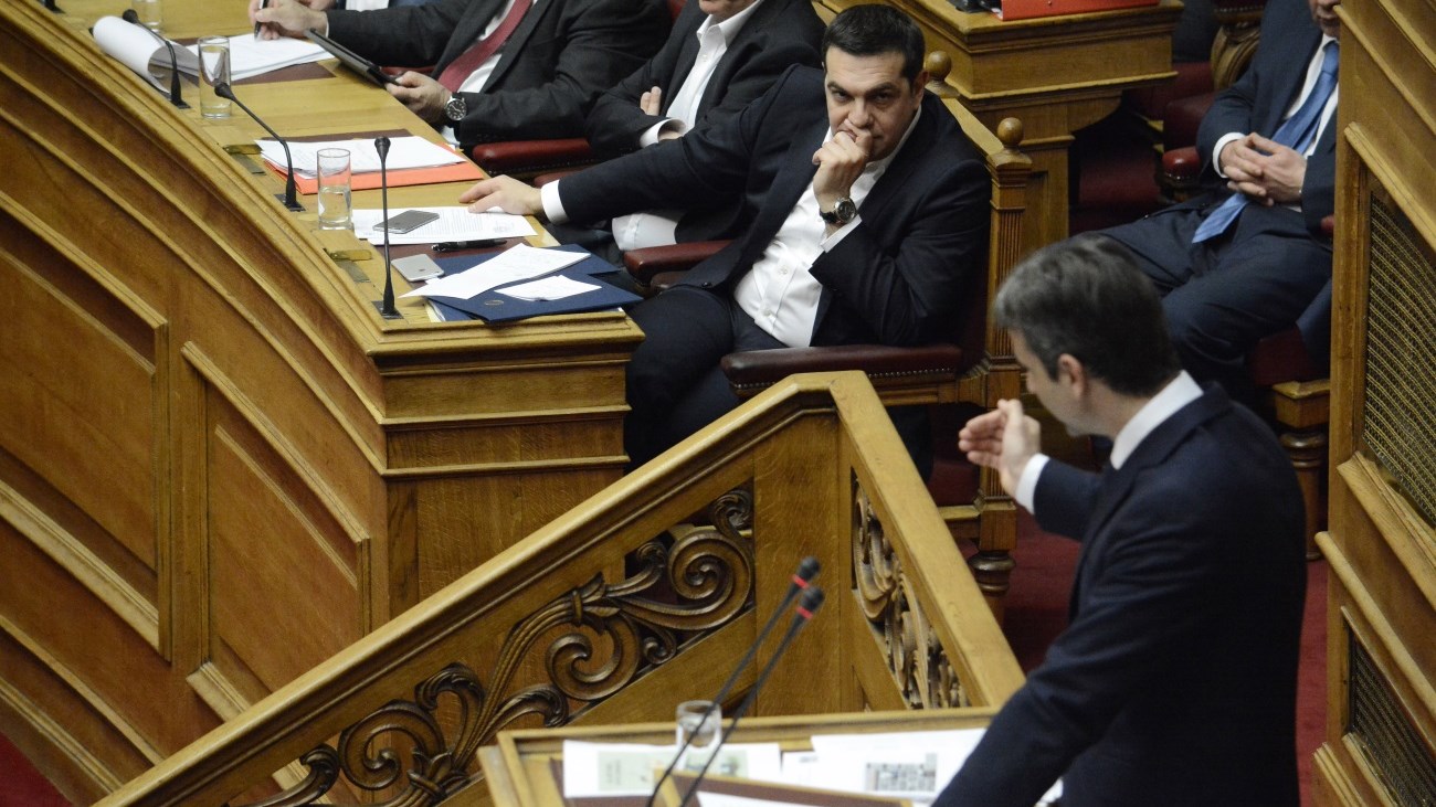 Διασταυρώνουν τα ξίφη τους στη Βουλή Τσίπρας – Μητσοτάκης για την εγκληματικότητα