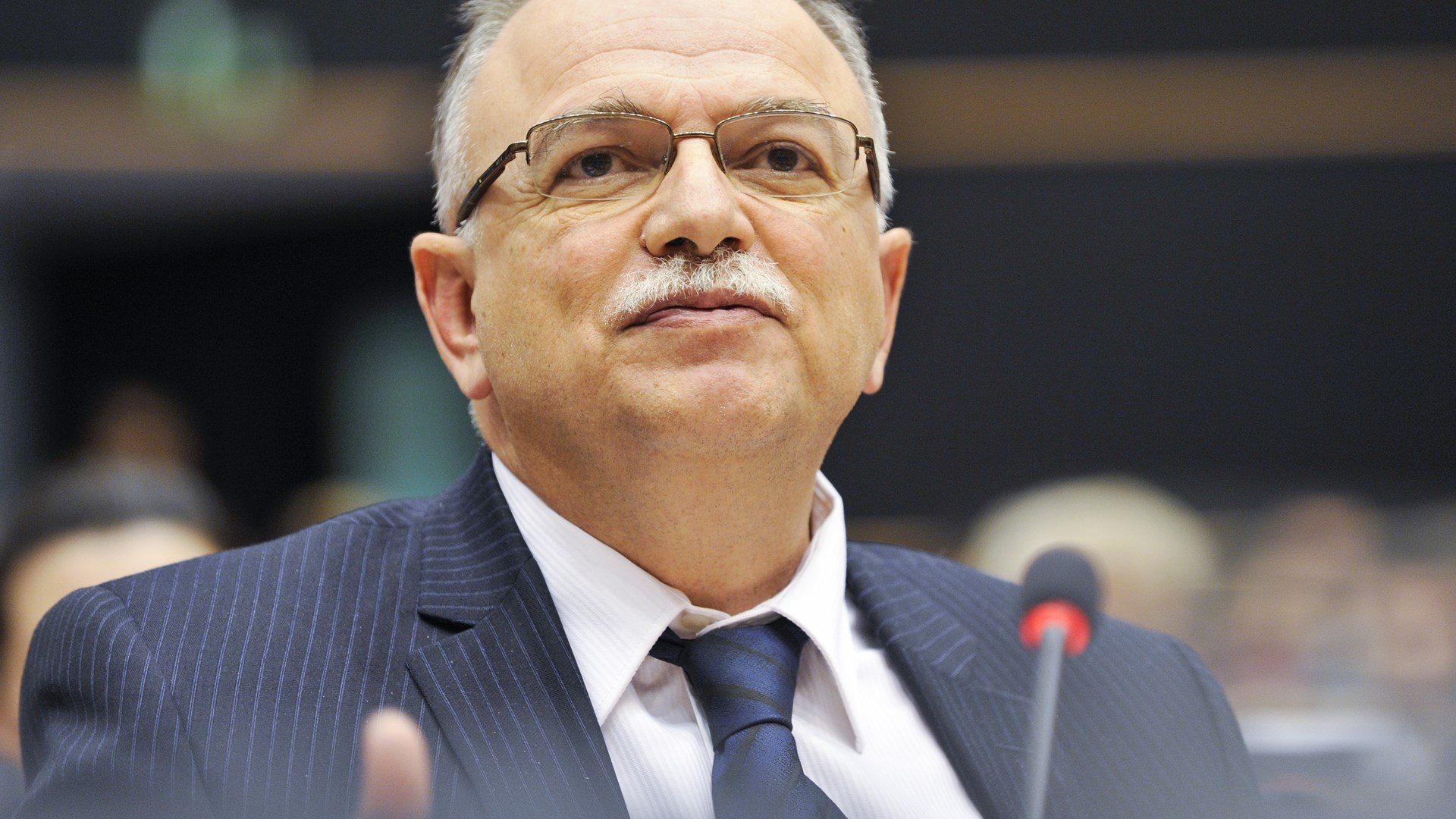 Παπαδημούλης: Ελπίζουμε σε «λευκό καπνό» στο Eurogroup