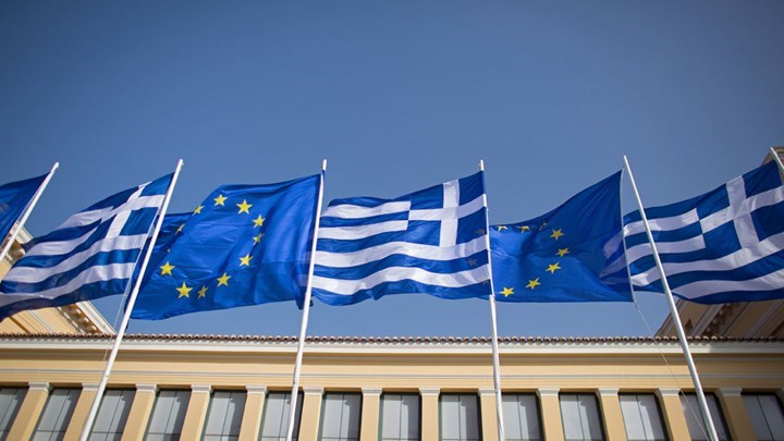 Bloomberg: Εμπόδια στις ελληνικές προσπάθειες για την ολοκλήρωση της αξιολόγησης