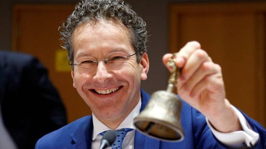 Το καμπανάκι και το «σκονάκι» του Ντάισελμπλουμ – ΦΩΤΟ