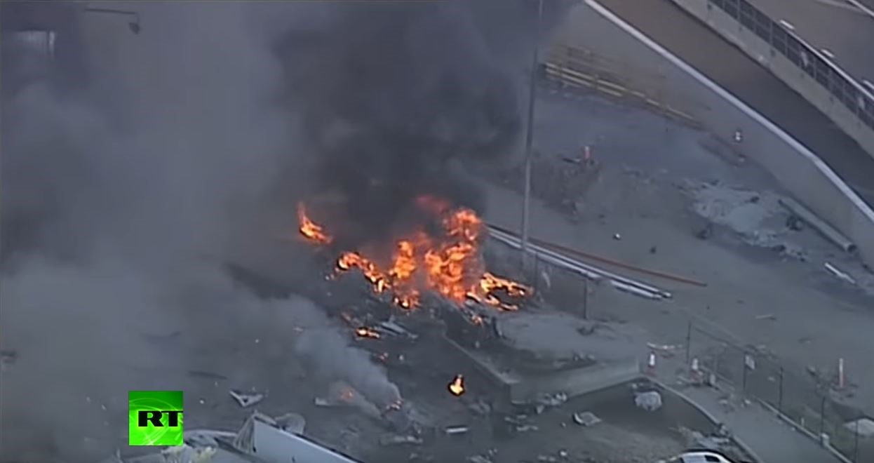 ΒΙΝΤΕΟ μετά τη συντριβή του αεροσκάφους σε εμπορικό κέντρο της Μελβούρνης