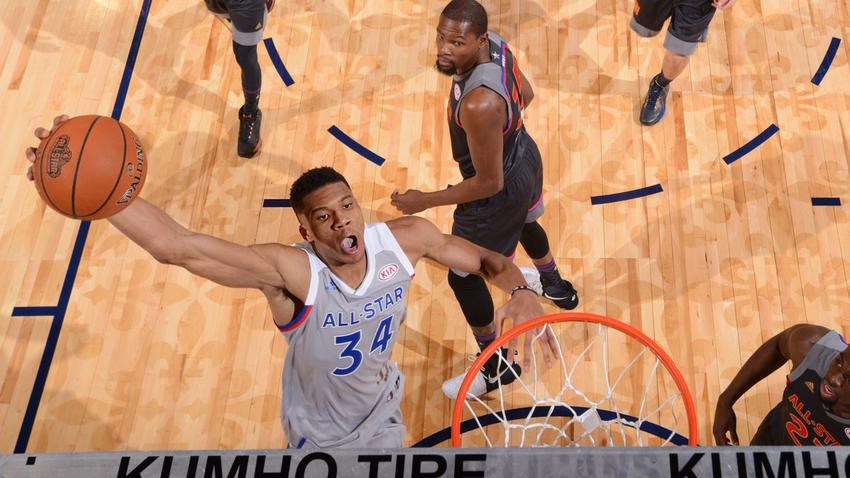 Η οικογενειακή φωτογραφία του Αντετοκούνμπο μετά το All Star Game