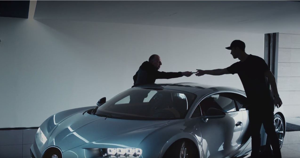 Ο Κριστιάνο Ρονάλντο τεστάρει την Bugatti Chiron – ΒΙΝΤΕΟ