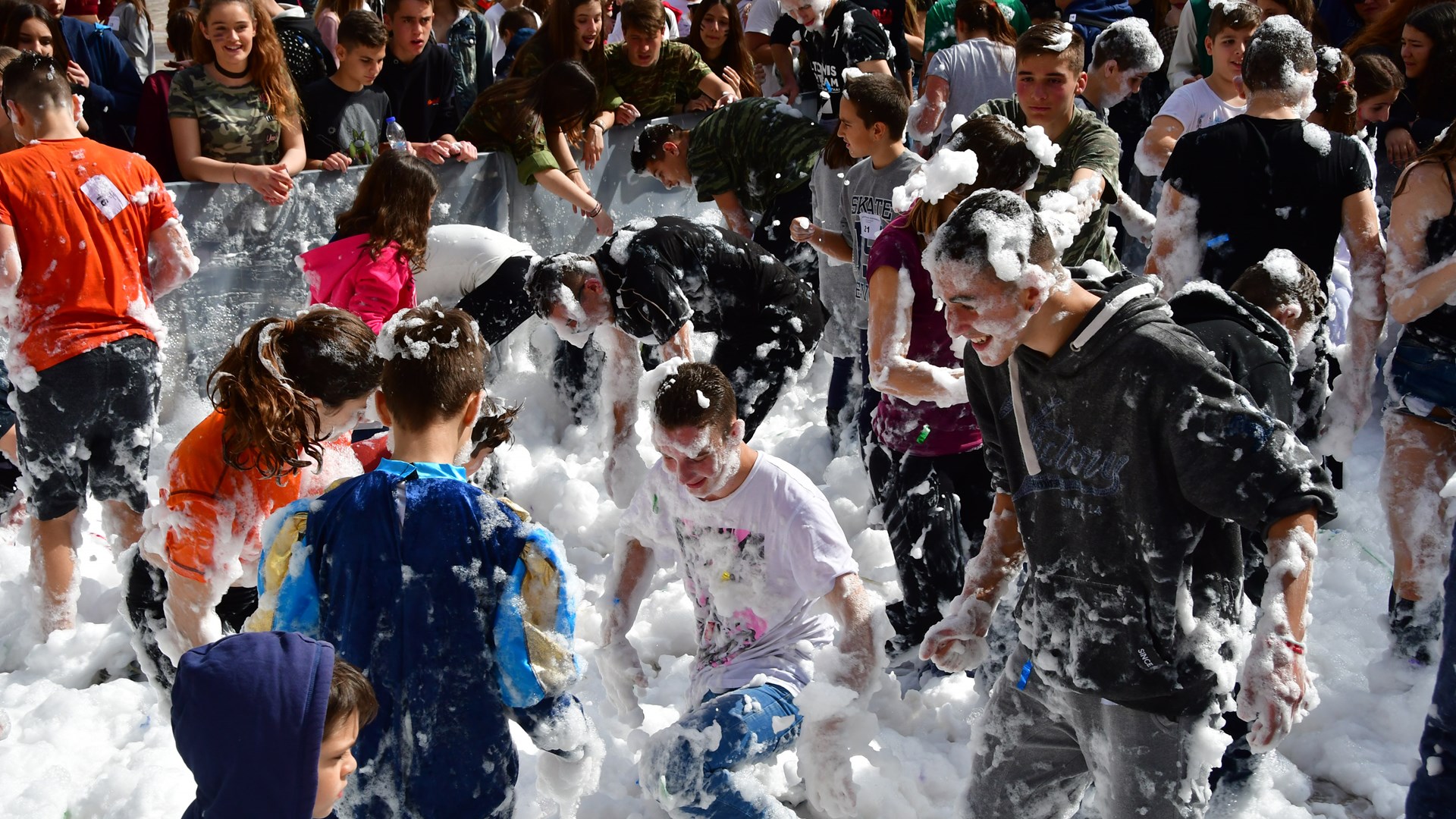 Κυνήγι κρυμμένου θησαυρού με γιαουρτομαχίες στο Ναύπλιο – ΒΙΝΤΕΟ – ΦΩΤΟ
