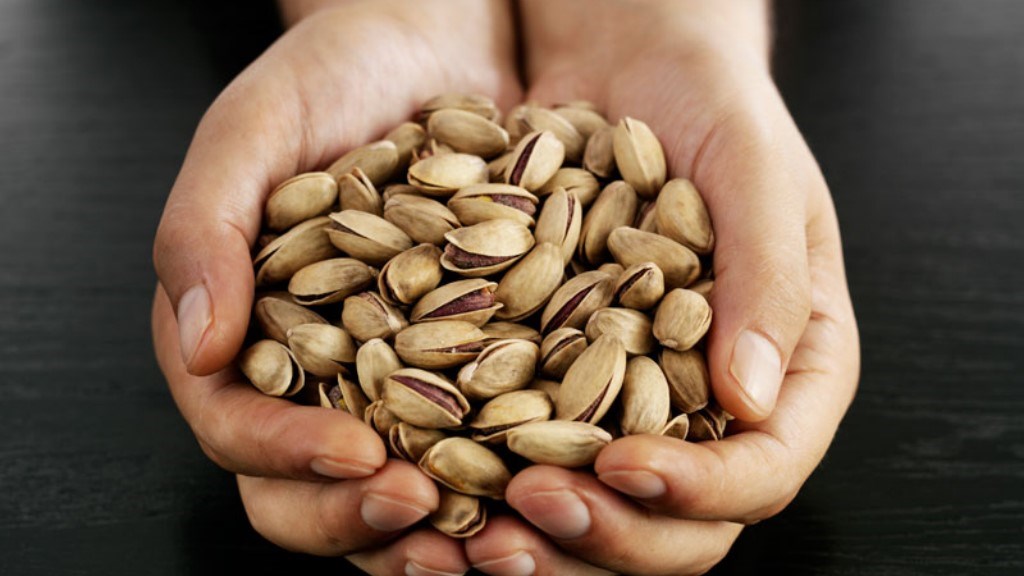 Πώς να καθαρίζετε εύκολα και γρήγορα τα φιστίκια Αιγίνης – ΒΙΝΤΕΟ