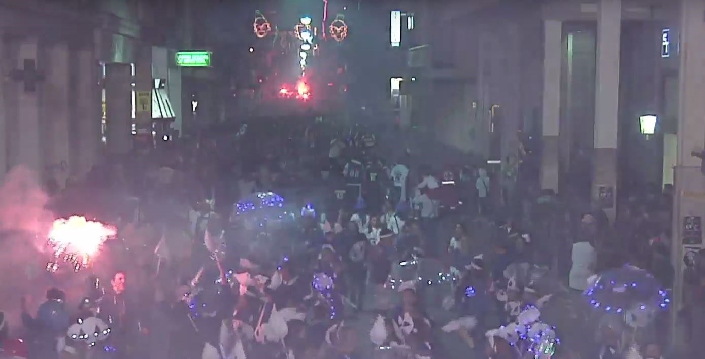 Πάτρα –  Περισσότεροι από 30.000 καρναβαλιστές στη νυχτερινή παρέλαση – ΒΙΝΤΕΟ