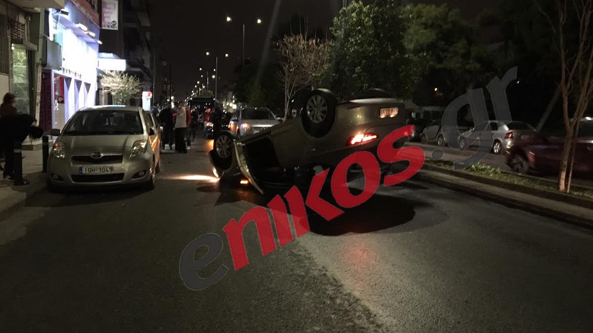 Αναποδογύρισε αυτοκίνητο στη Λεωφόρο Θηβών – ΦΩΤΟ