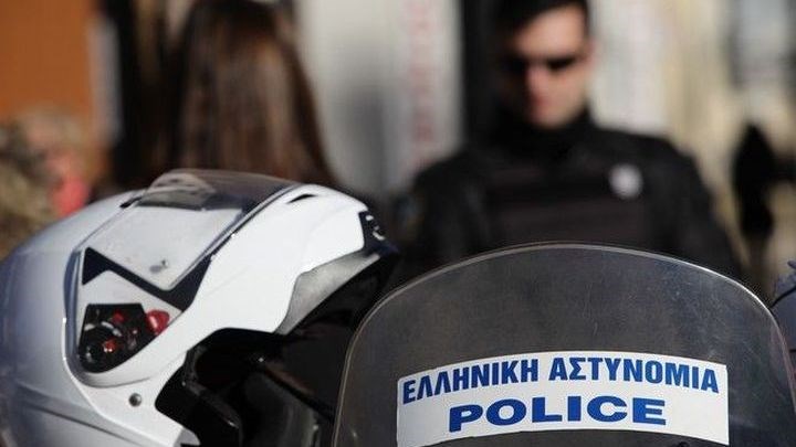 Επιθέσεις σε διμοιρίες των ΜΑΤ στα Εξάρχεια