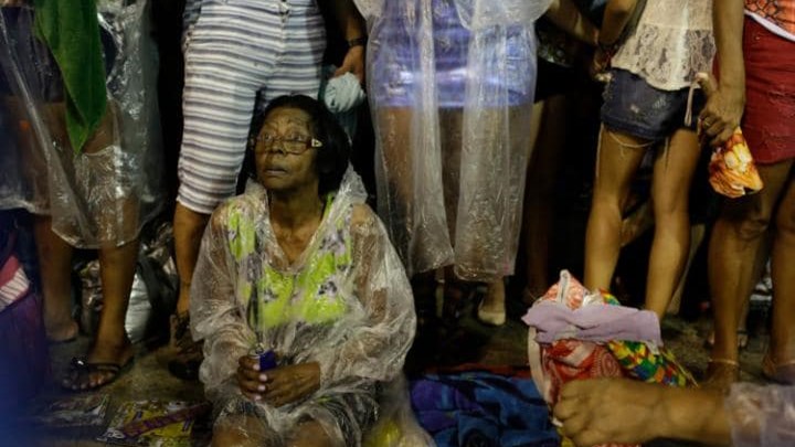 Άρμα έπεσε πάνω σε θεατές στο καρναβάλι του Ρίο ντε Τζανέιρο – 20 τραυματίες – ΦΩΤΟ