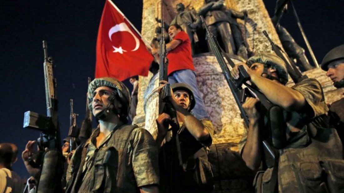 Η Hurriyet “αθωώνει” τους δύο Τούρκους κομάντος – ΒΙΝΤΕΟ
