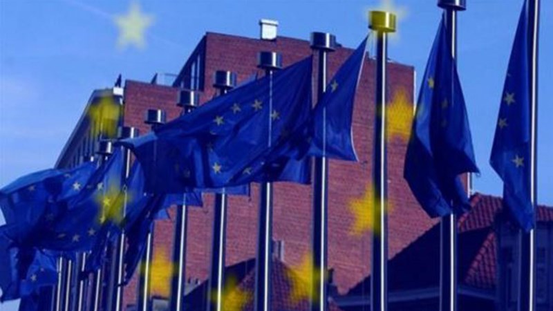 Πρώην επίτροποι και ευρωβουλευτές στο μισθολόγιο πολυεθνικών