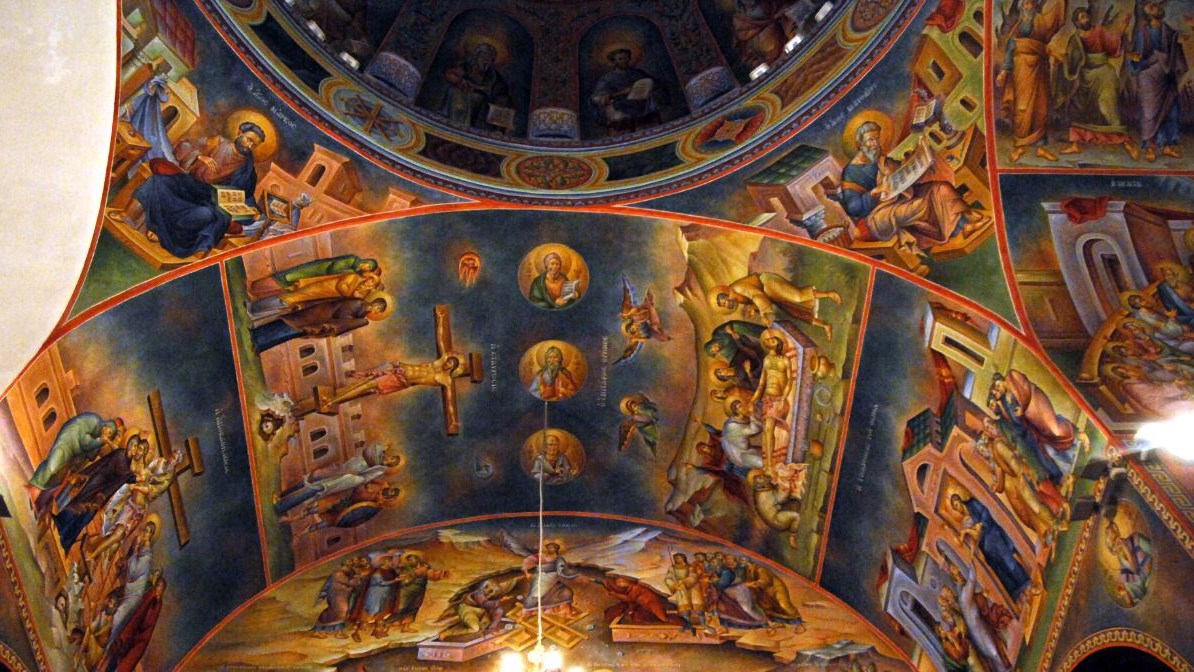 Αρχιμανδρίτης ποζάρει με πούρο και ουίσκι