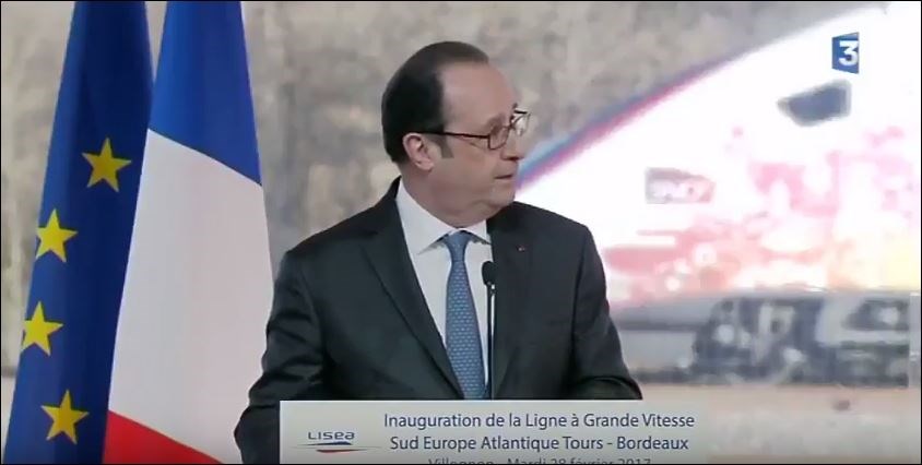 H στιγμή που ακούστηκαν οι πυροβολισμοί στην ομιλία του Ολάντ – ΒΙΝΤΕΟ