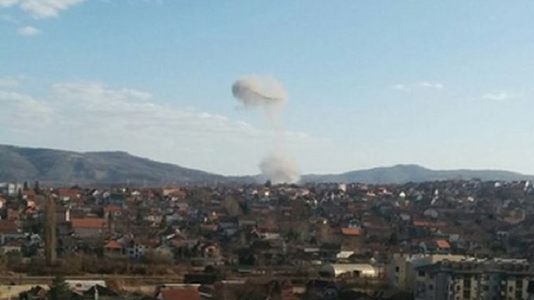 Έκρηξη σε στρατιωτική αποθήκη πυρομαχικών στη Σερβία – Ένας νεκρός