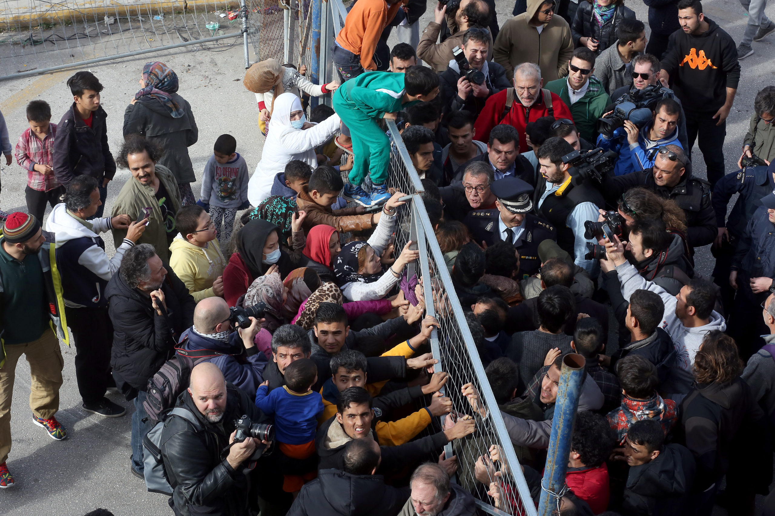 Η Διεθνής Αμνηστία για το Ελληνικό: Οι ελληνικές αρχές να λάβουν άμεσα μέτρα για τις άθλιες συνθήκες