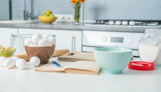 12 σημεία που αμελείτε να καθαρίσετε στην κουζίνα σας