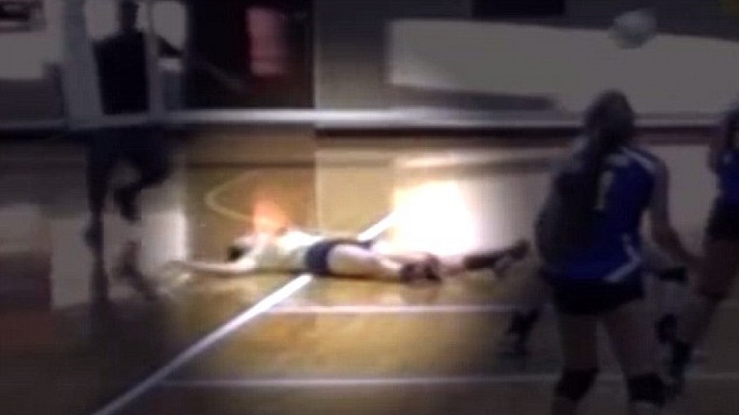 Σοκ στις ΗΠΑ – 17χρονη αθλήτρια υπέστη καρδιακή προσβολή σε αγώνα – ΒΙΝΤΕΟ