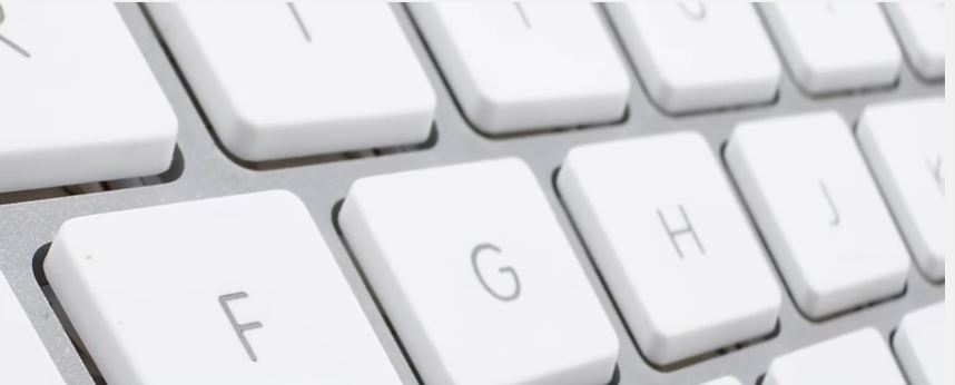 Δείτε γιατί τα κουμπιά F και J στο πληκτρολόγιο έχουν «εξογκώματα» – ΒΙΝΤΕΟ