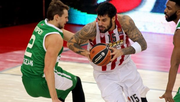 Ούνιξ Καζάν – Ολυμπιακός 54-69 (30′)