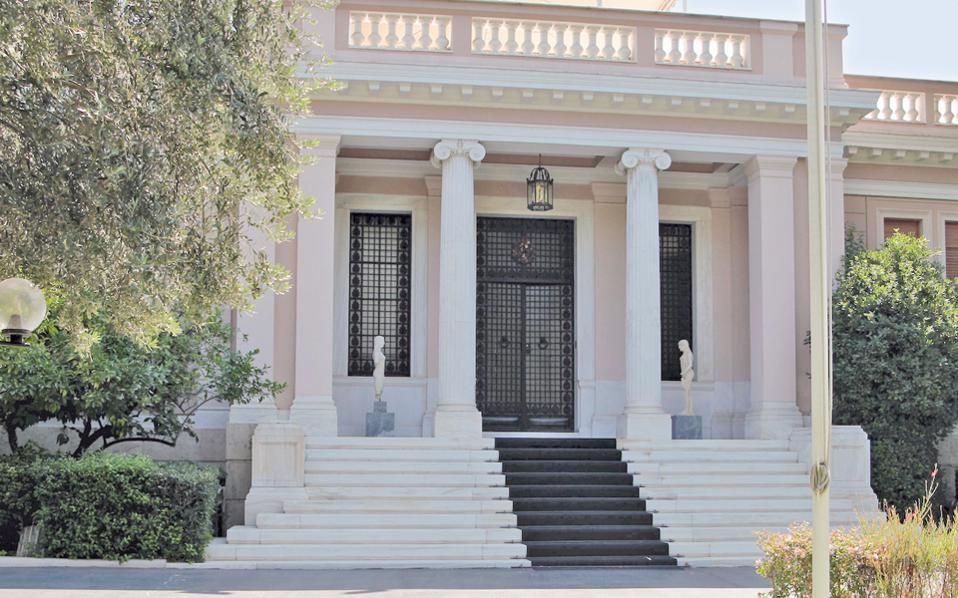 Η απάντηση του Μαξίμου στον Άδωνι για το πρωθυπουργικό αεροσκάφος