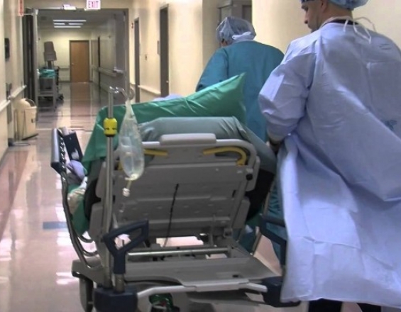 Κρητικός βουλευτής πήγε για εξετάσεις ρουτίνας και έφυγε με μπαλονάκι