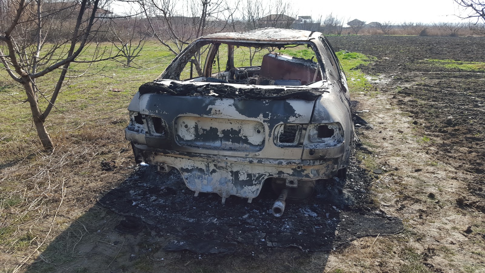 Αυτοκίνητο τυλίχτηκε στις φλόγες