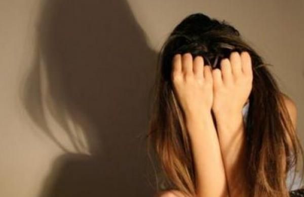 Φρίκη στους Παξούς: 16χρονη κατήγγειλε ότι ο πατριός της ασέλγησε σε βάρος της