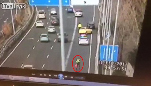 Αστυνομικός είδε τον χάρο με τα μάτια του σε αυτοκινητόδρομο της Ισπανίας – ΒΙΝΤΕΟ