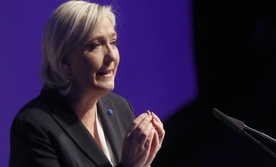 Γαλλία: Δημοσκοπικό προβάδισμα της Λεπέν – Πρόεδρος ο Μακρόν στον δεύτερο γύρο