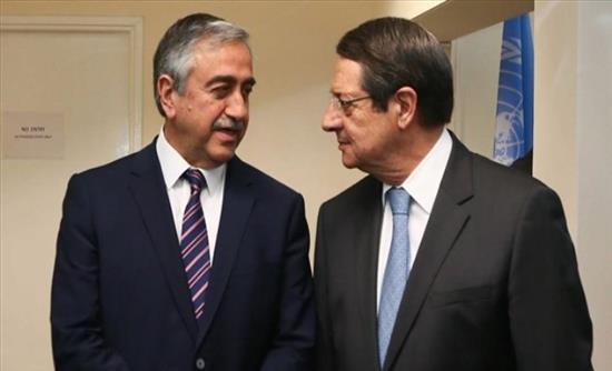 Aναστασιάδης και Ακιντζί συμφώνησαν σε νέα διάσκεψη στις αρχές Μαρτίου