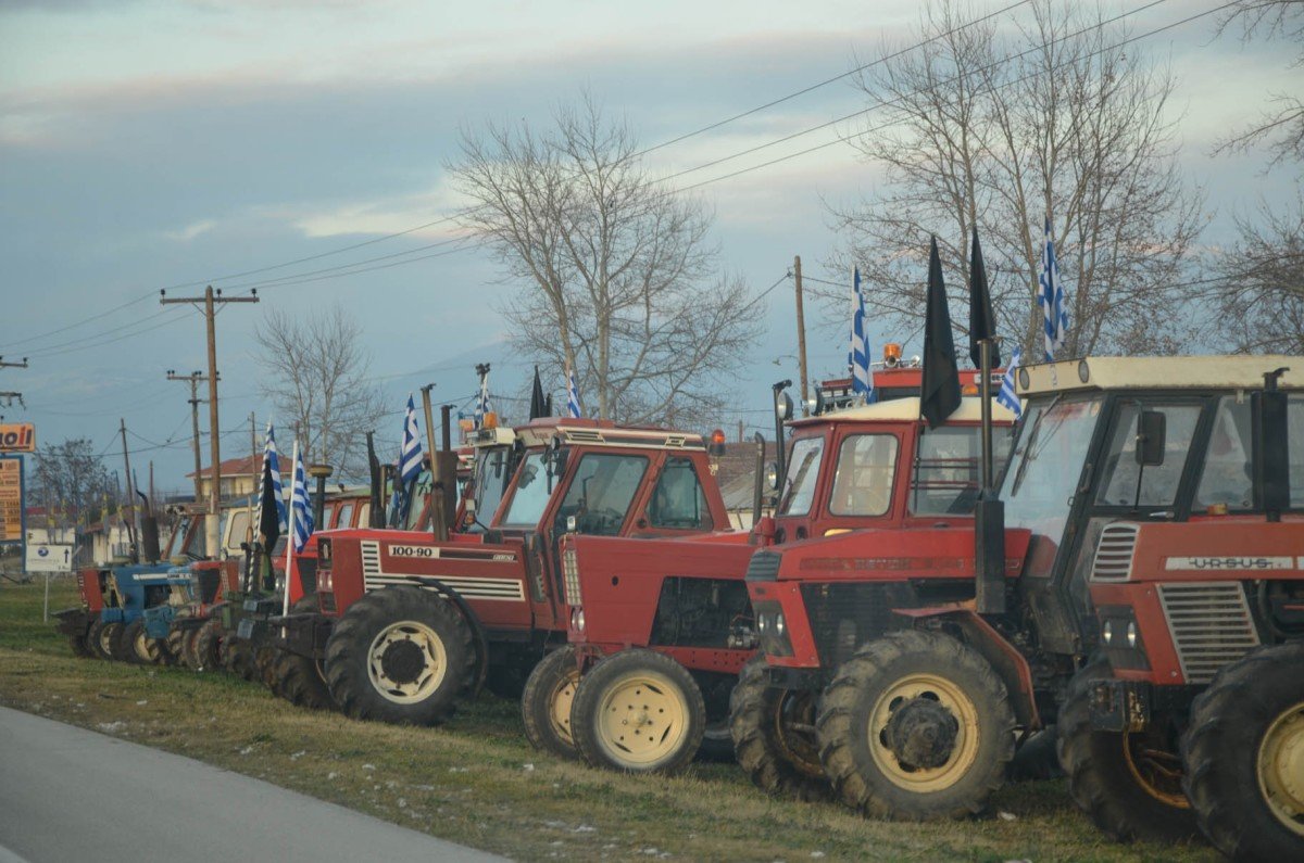 Κλειστή επ’ αόριστον η εθνική οδός Αθηνών – Θεσσαλονίκης στο ύψος της Νίκαιας