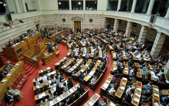 LIVE – Η συζήτηση στην Ολομέλεια της Βουλής