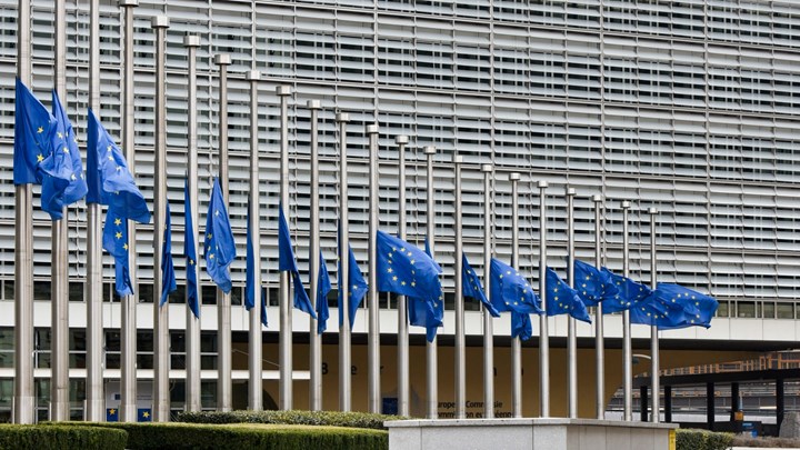 Πηγές Βρυξελλών: Συμβιβασμός με το ΔΝΤ για προνομοθέτηση αλλά με λιγότερα μέτρα