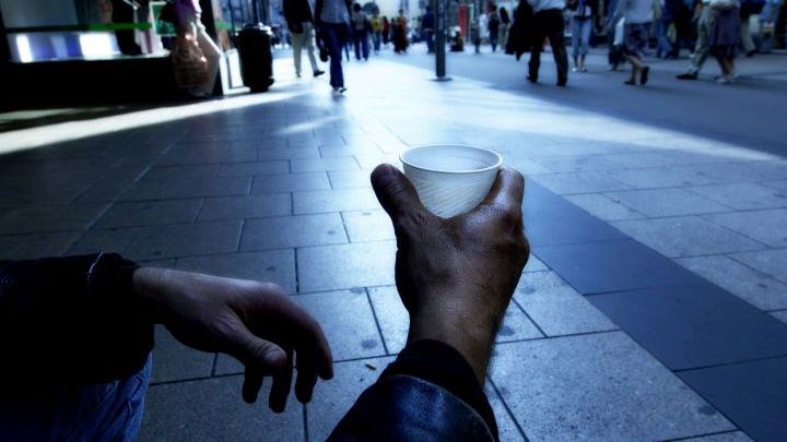 Γερμανική έρευνα: Αύξηση της φτώχειας κατά 40% στην Ελλάδα από το 2008 μέχρι το 2015