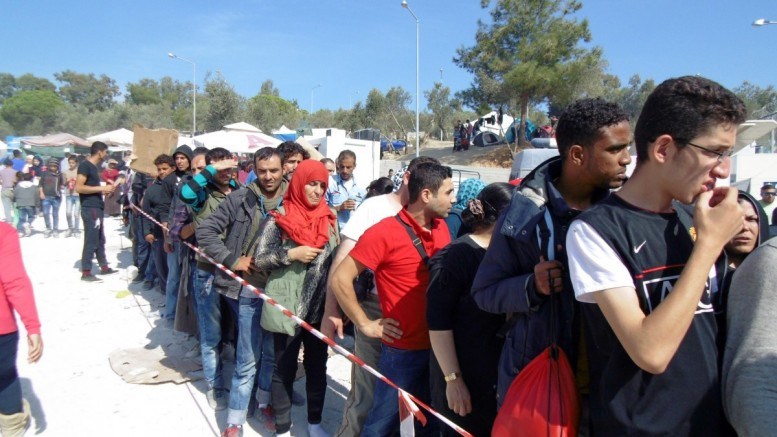 «Καμπανάκι» της Κομισιόν για το προσφυγικό σε Ελλάδα και Ιταλία