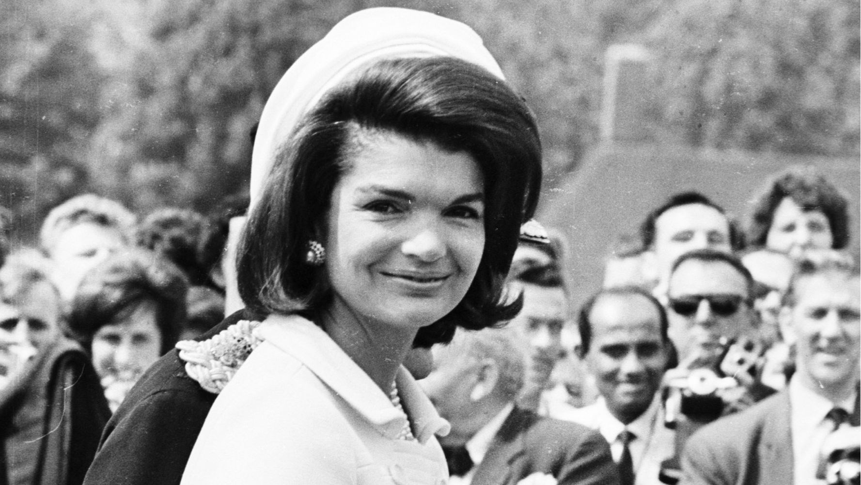 Οι ερωτικές επιστολές της Τζάκι Κένεντι – Τι λέει για τον Ωνάση