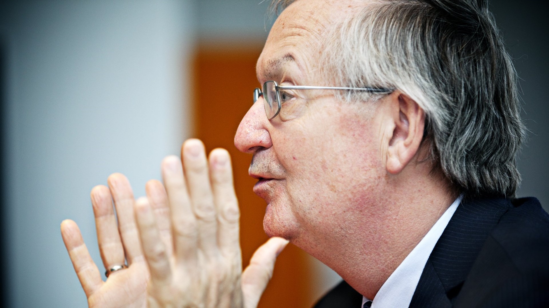 Γάλλος οικονομολόγος: Δεν είναι δυνατό να ζητούν να επιβάλει νέους φόρους η Ελλάδα